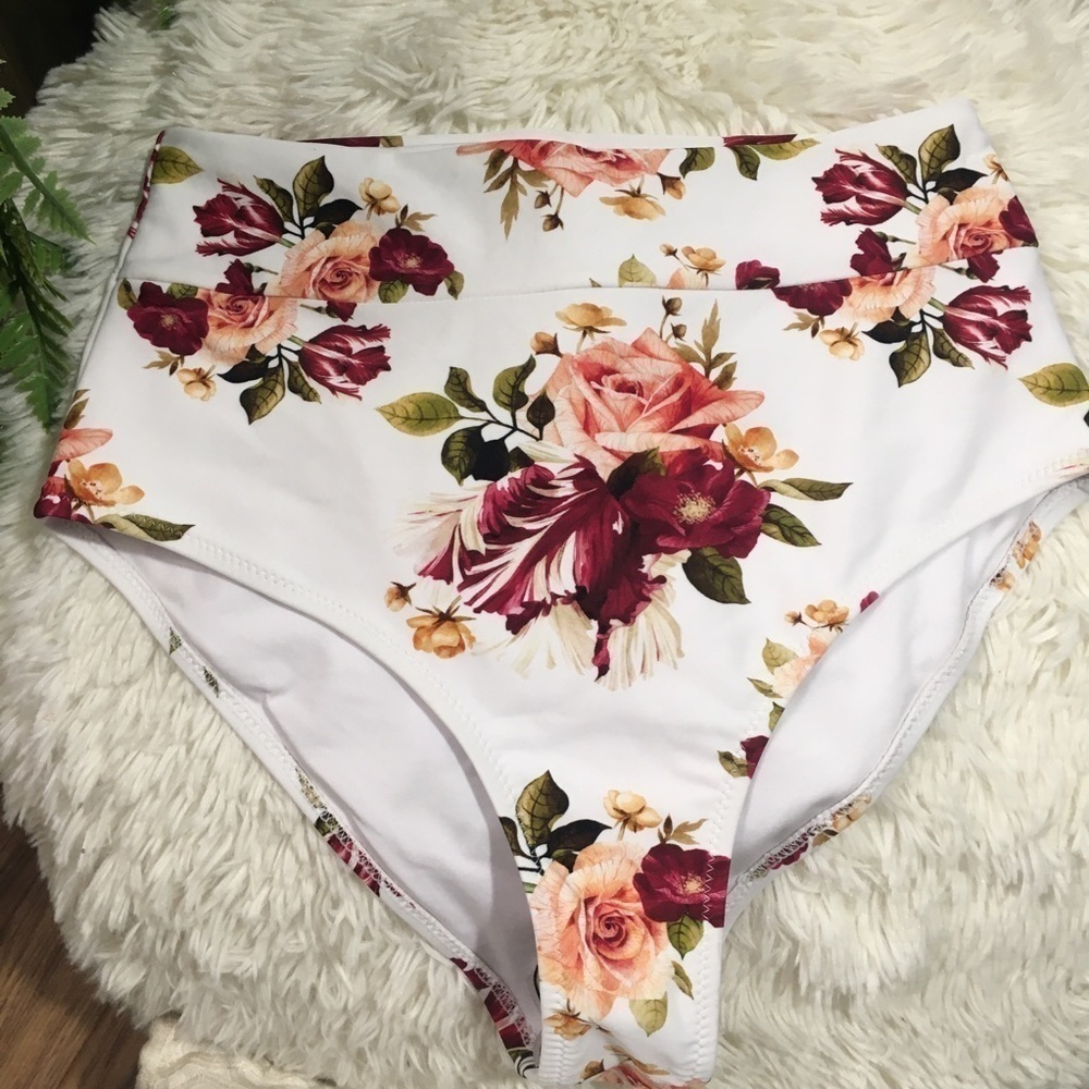 Cupshe swimsuit bottoms